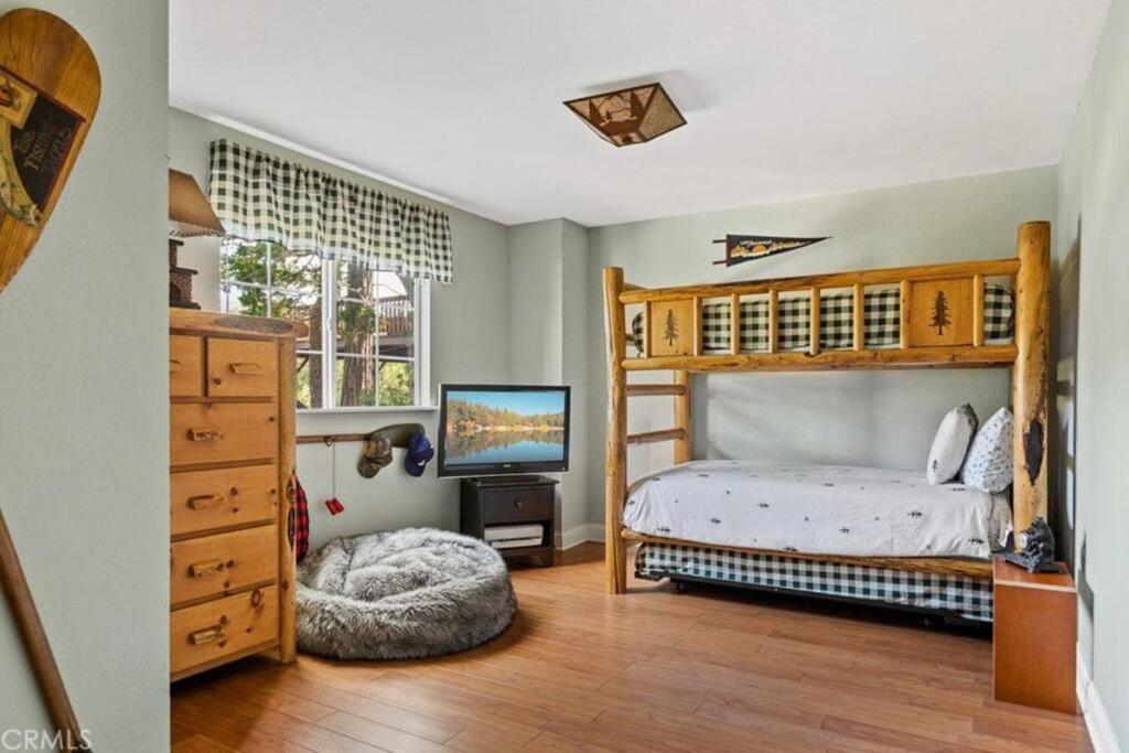 Charming Getaway Cabin Lake Arrowhead Luaran gambar